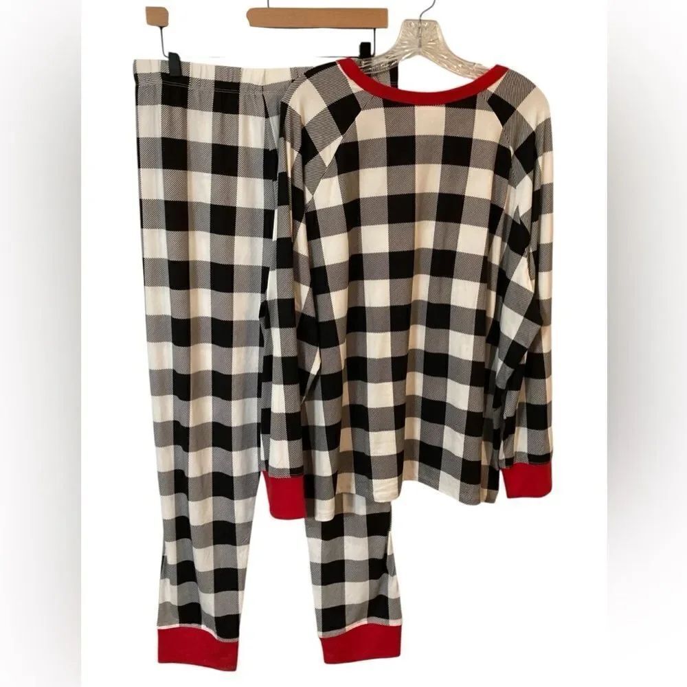 Holiday Time Pajamas Woman’s Size 3X / 22W-24W